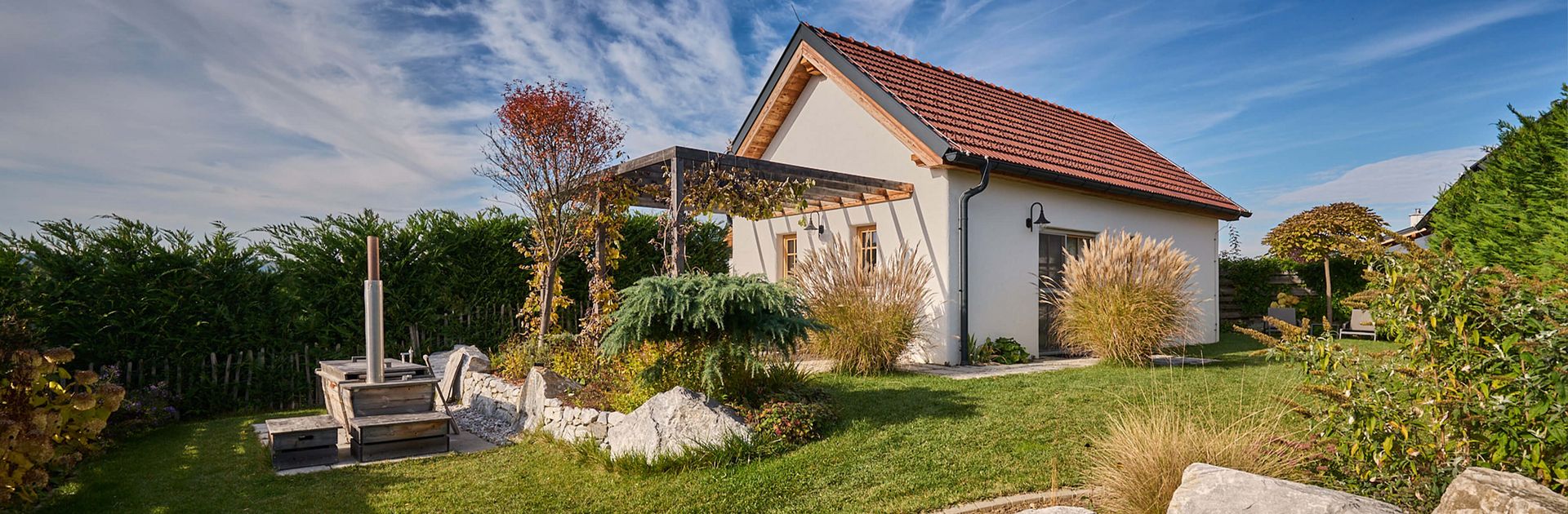 Winzerstöckl mit Pergola im Herbst
